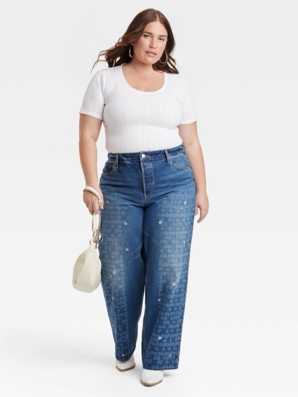 Universal Thread Straight-Leg Jeans in Medium Blue Wash with Subtle Pattern